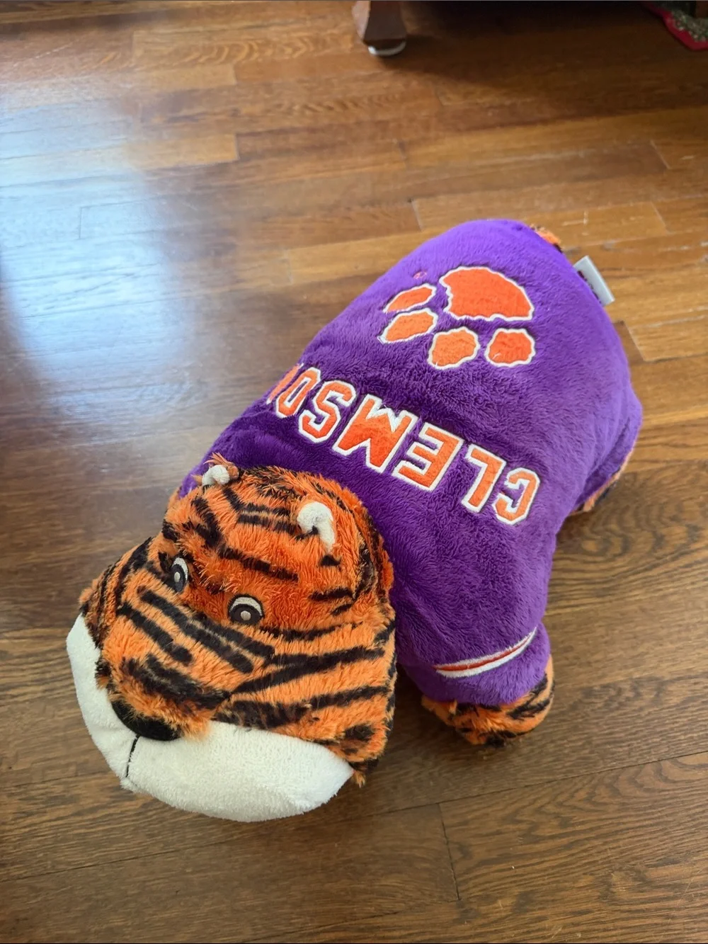 Pillow Pets plush accent